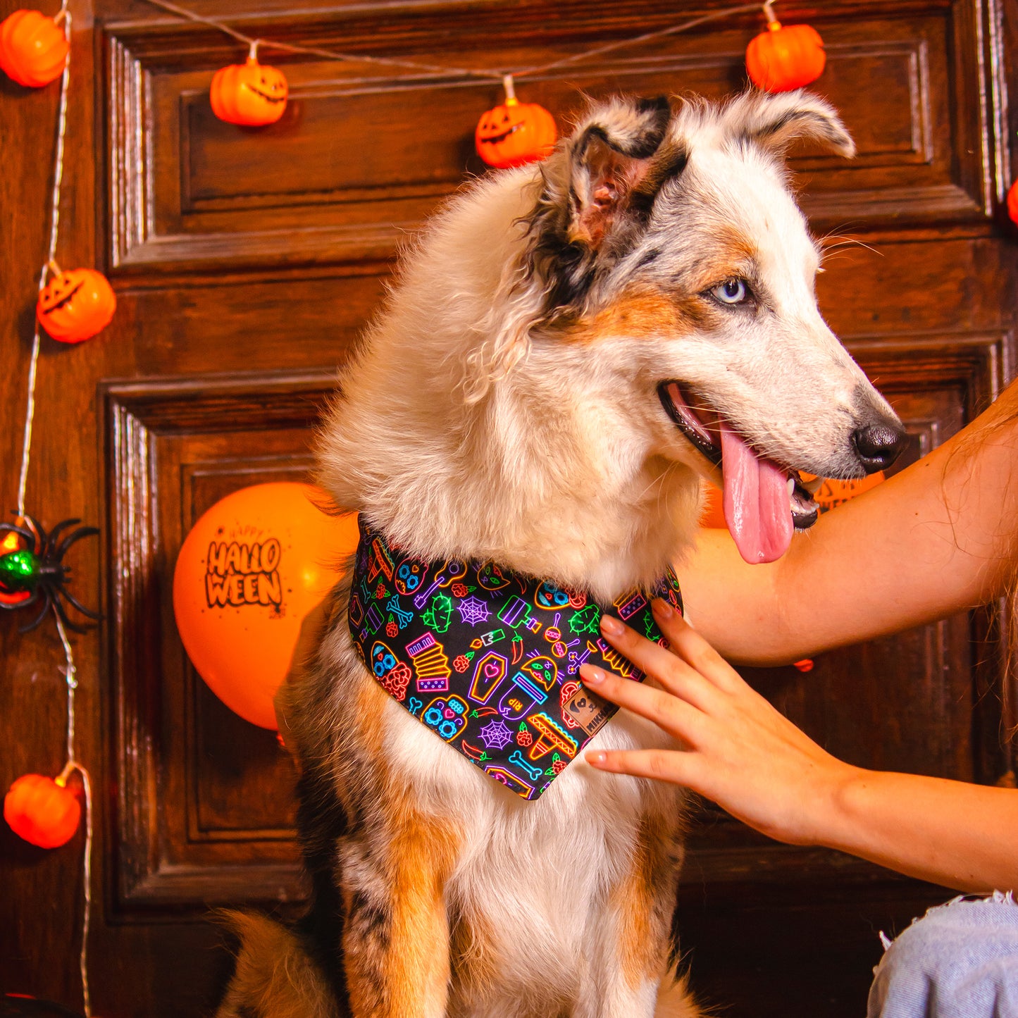 Bandana día de muertos negro con neón